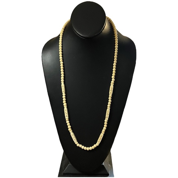 Vintage Carved Celluloid Bead Necklace Hidden Clasp - Picture 2 of 3